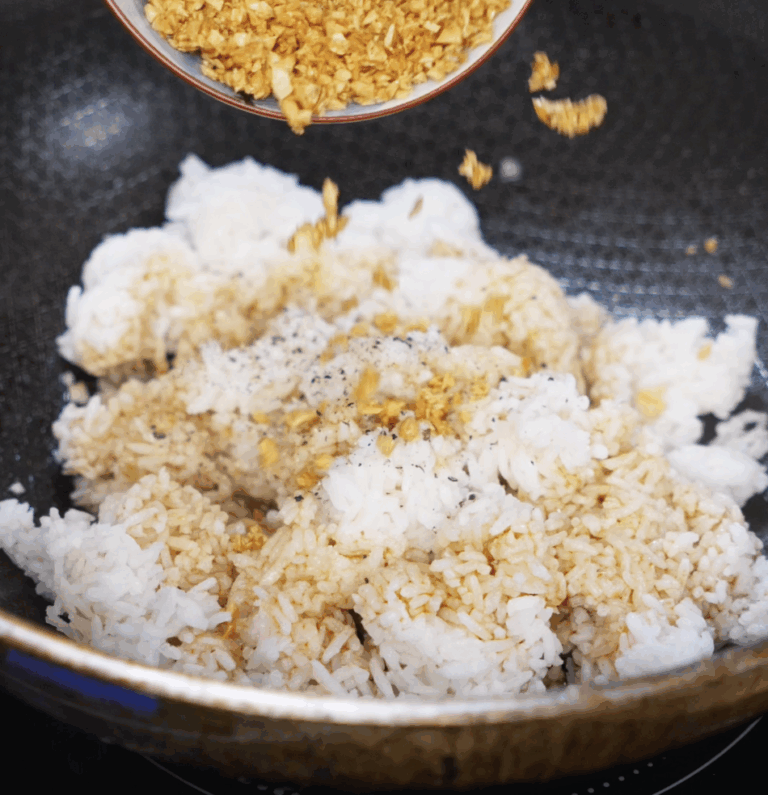 Garlic Fried Rice - I Am Never Full