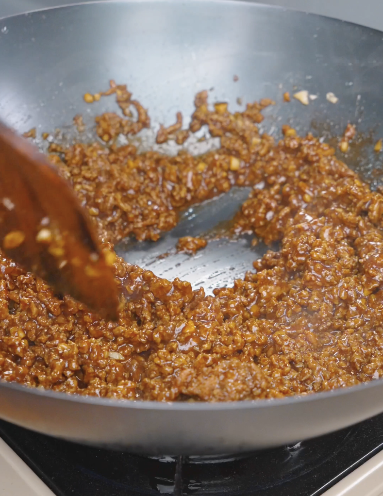 Ground beef simmering in a glossy caramelized garlic butter sauce for Garlic Butter Ground Beef Recipe.